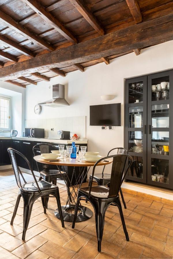 Deza Cozy Place In Monti Apartment Rome Luaran gambar