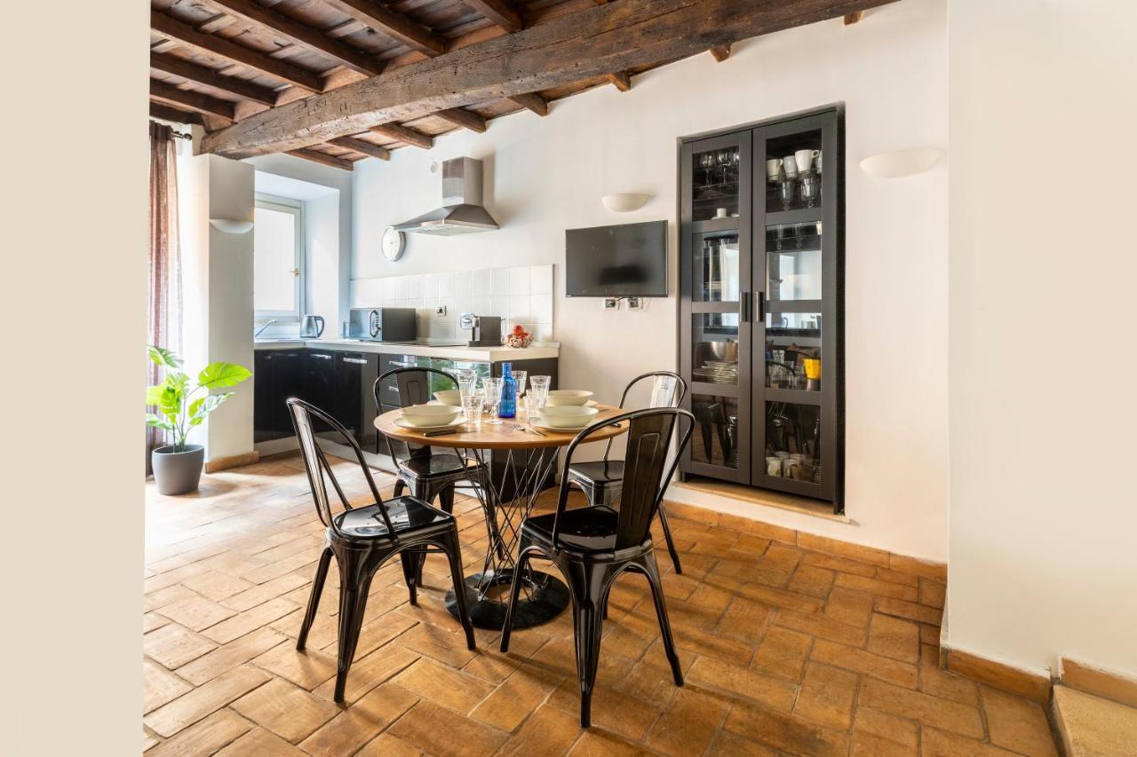 Deza Cozy Place In Monti Apartment Rome Luaran gambar